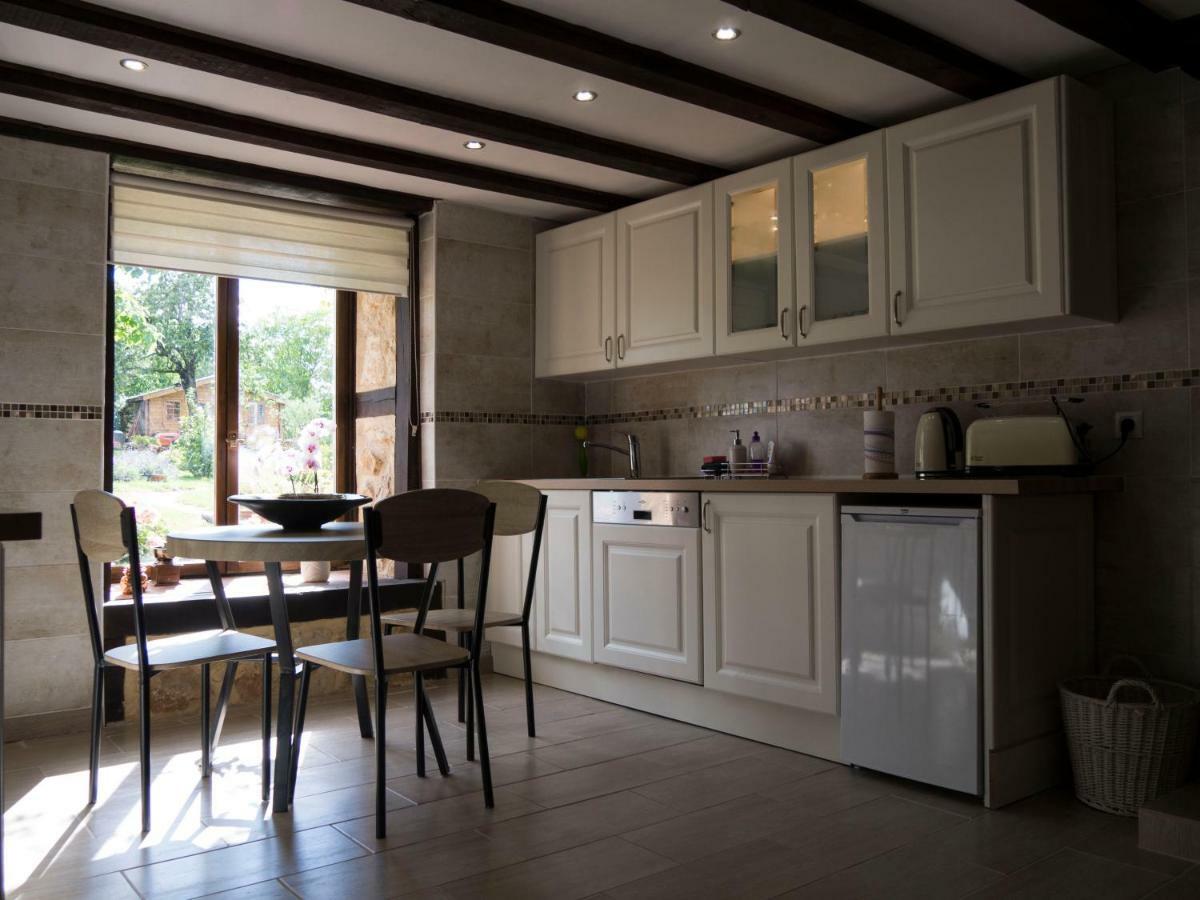 Chez Daisy Villa Montbron ภายนอก รูปภาพ